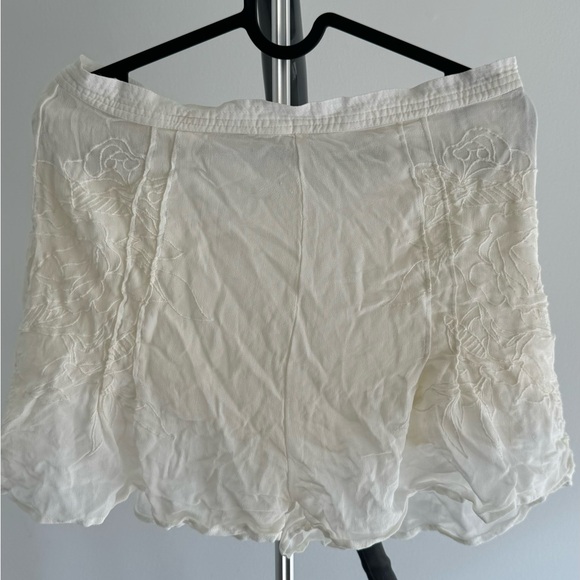 Reiss embroidered mini skort you cannot miss